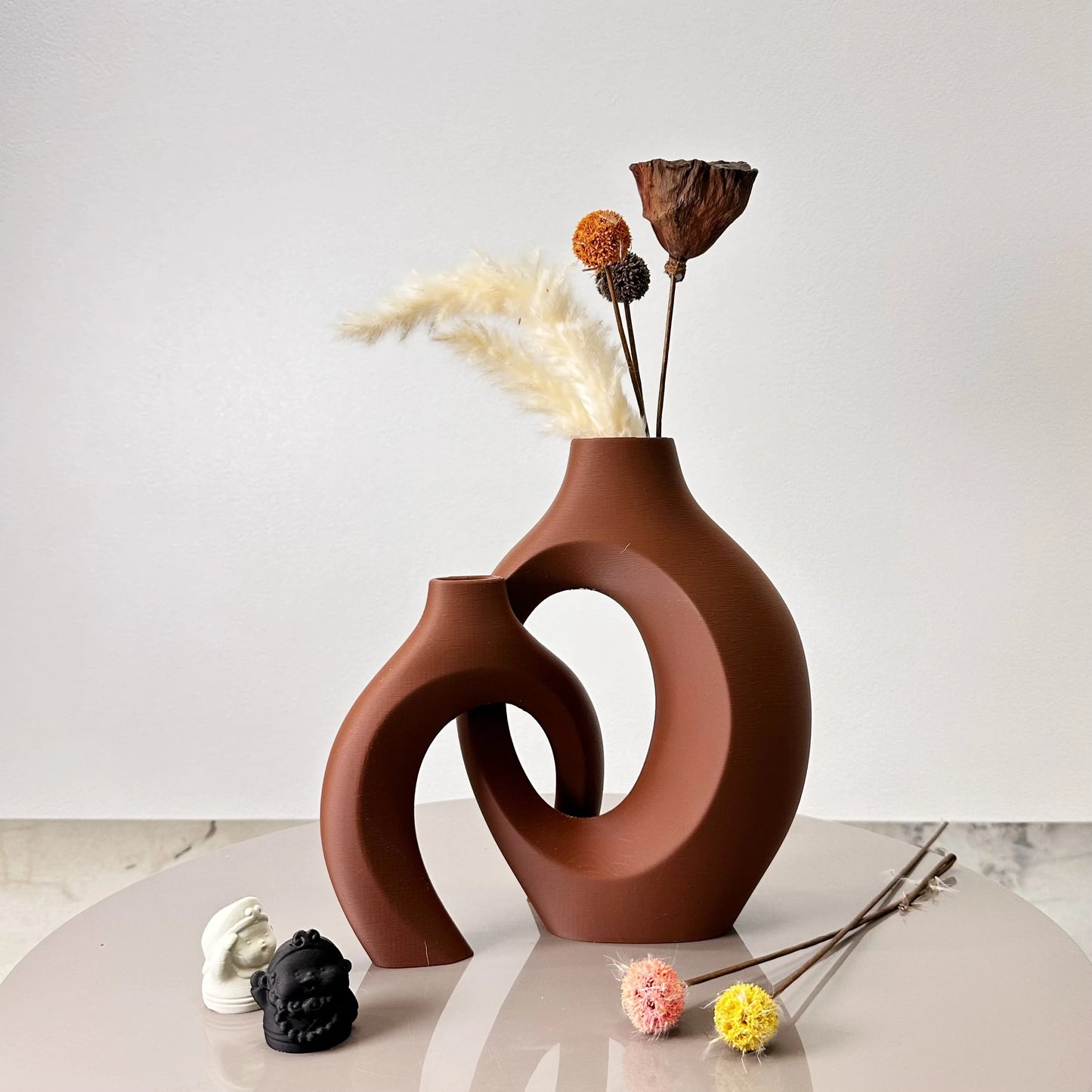 Minimalist Modern Decor – Versatile Accent Piece