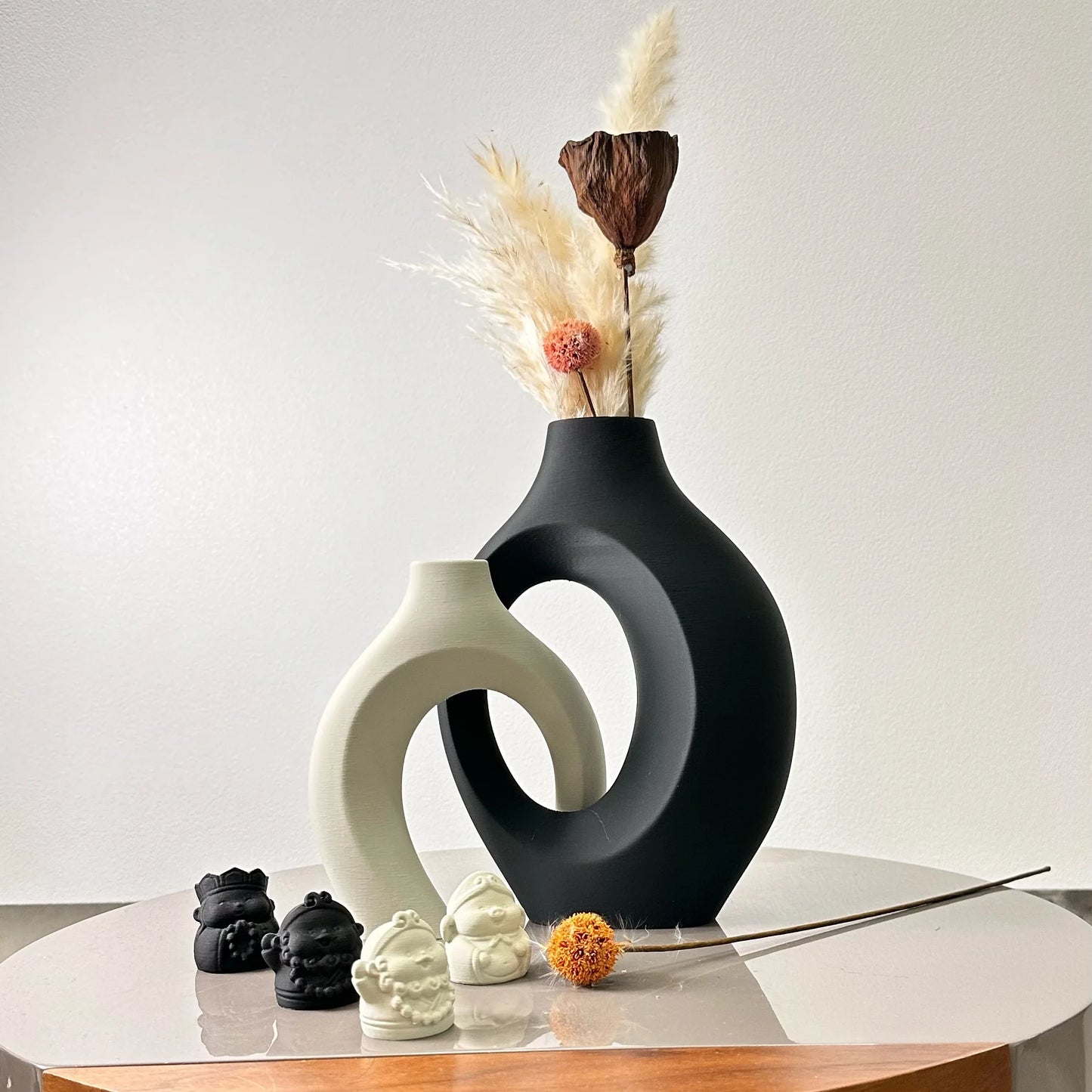 Minimalist Modern Decor – Versatile Accent Piece